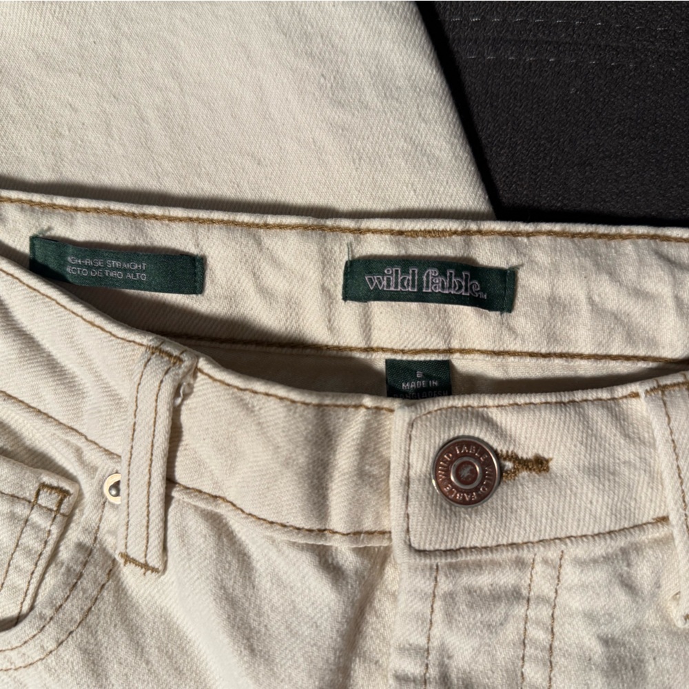 High Rise Straight Cream Frayed hem Jeans - Picture 5 of 11
